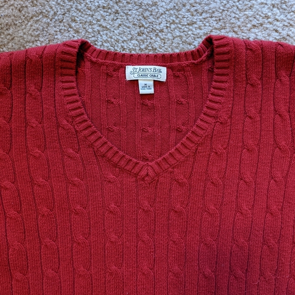 Bundle of 2 Sweaters - Picture 9 of 11